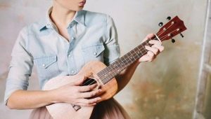How to play ukulele fight?