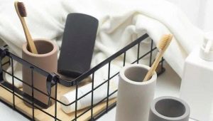 Types of toothbrush glasses and tips for choosing them