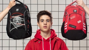 Choosing a backpack for a high school student