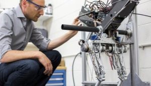 Roboticist: description and place of work