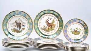 Sets with hunting plots