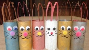 Variety of grommet crafts
