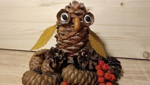 Crafts from cones and acorns