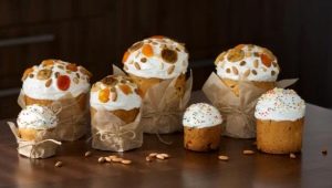 What does Easter cake mean and what day is it baked?