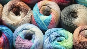 What is sectional yarn and what can be knitted from it?