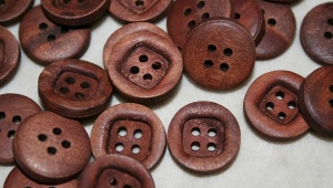 All about wooden buttons