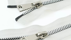 Choosing a tractor zipper