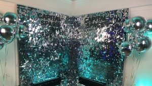Sequin photo zone