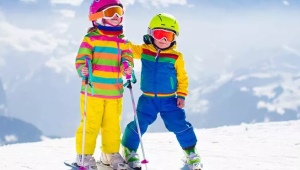 Varieties of children's ski suits and their choice