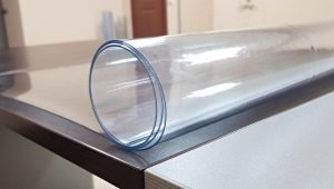 Varieties and secrets of choosing transparent tablecloths