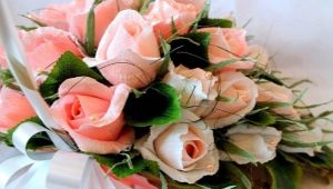 Corrugated paper roses