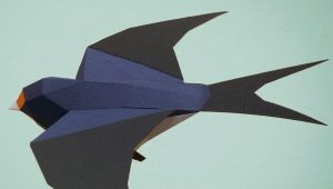Συναρμολόγηση origami με τη μορφή χελιδονιού