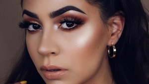 Maquillage lumineux pour les yeux marrons