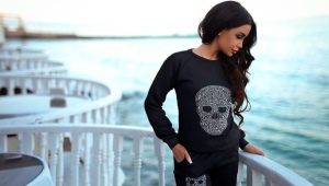 Women's tracksuits with rhinestones