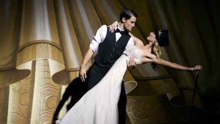 Straight wedding dresses - everything is ingeniously simple