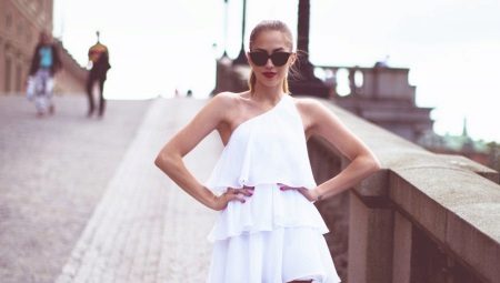 Flounced dress - a playful and romantic look