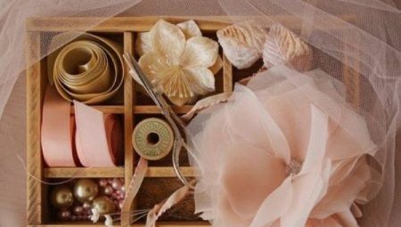 How to make a flower on a dress made of fabric with your own hands