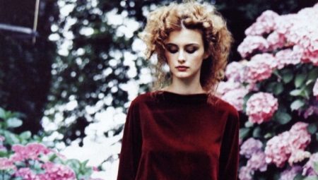 Velor dresses - a spectacular look with a touch of nobility