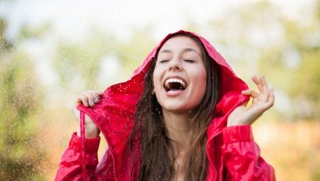 Hooded windbreakers