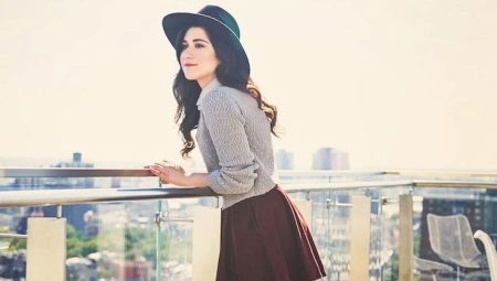 Skirt with sweater, sweater or jumper