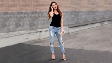 How to scuff jeans?