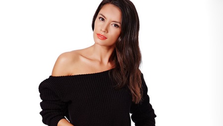 Black jumpers
