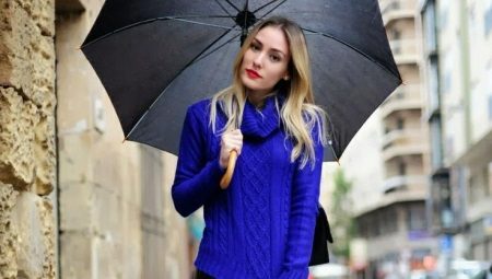 Blue sweaters