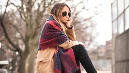 How to tie a stole on a coat beautifully?