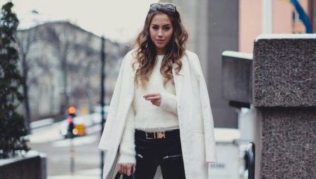What can I wear with a white coat?