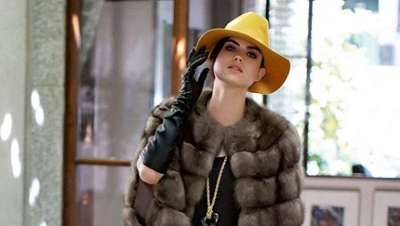 Headdress for a mink coat