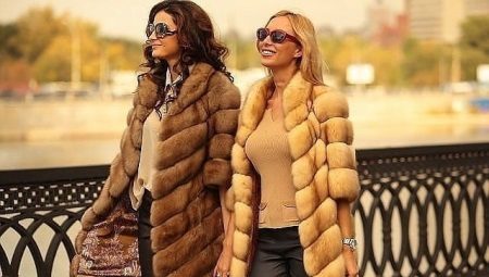 Manteau en fourrure de renard transformable
