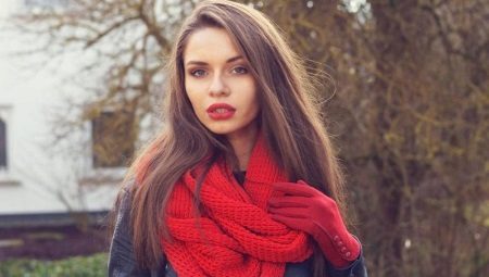 Comment nouer une écharpe snood ?