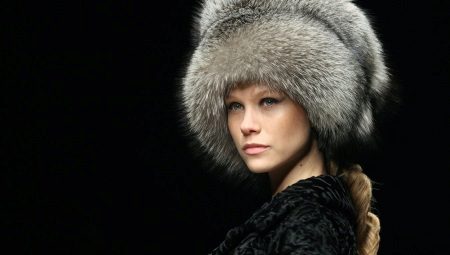 What kind of hat to choose for a fur coat?