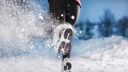 Winter running shoes