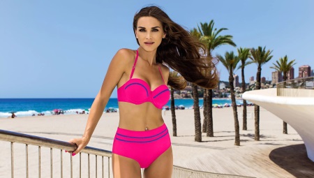 How to choose the right size for a swimsuit and which table to focus on?