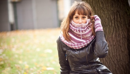 Button scarf
