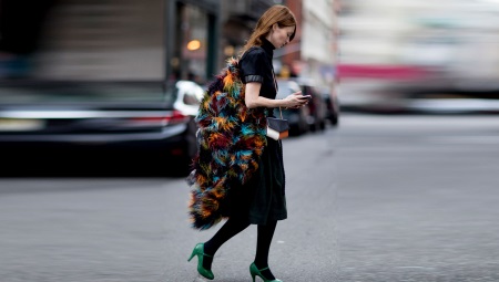 Low-heeled shoes