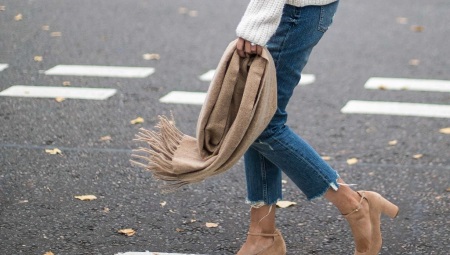 Suede heels