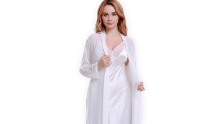 Robe de chambre en soie blanche