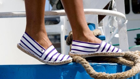 Canvas shoes