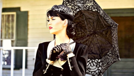 Black umbrella