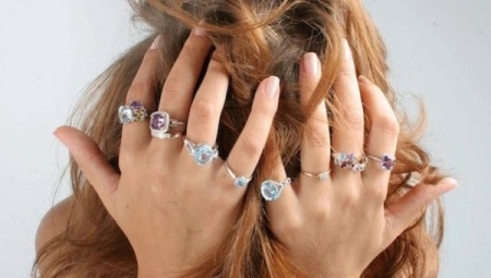 Bague en argent avec zircone cubique