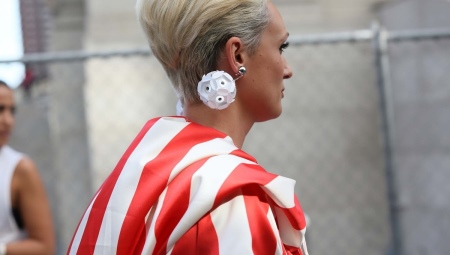 Gold ball earrings