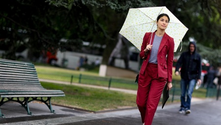 Semi-automatic umbrella