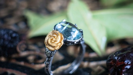 Bague avec aigue-marine