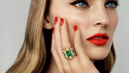 Emerald ring