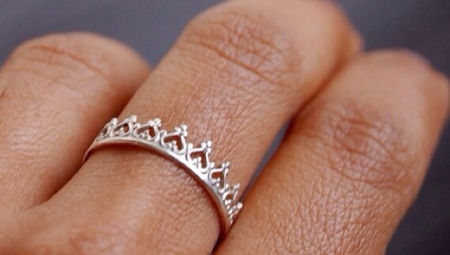 Crown ring