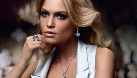 Earrings with topaz