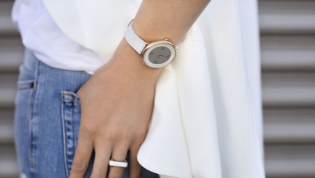 Quartz wrist watch