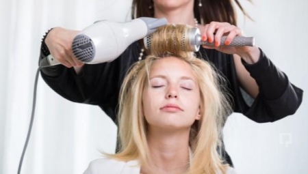 Peigne pour donner du volume aux cheveux